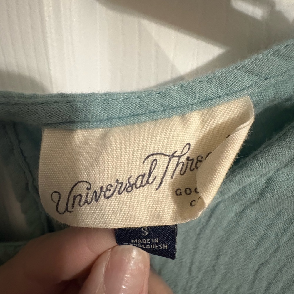 Universal Thread Aqua Sleeveless Blouse, Size Small - Picture 2 of 5